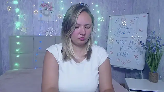 Snapshot of SallyVerda chatting on October 3, 6:16 pm SallyVerda online show from October 3, 6:16 pm