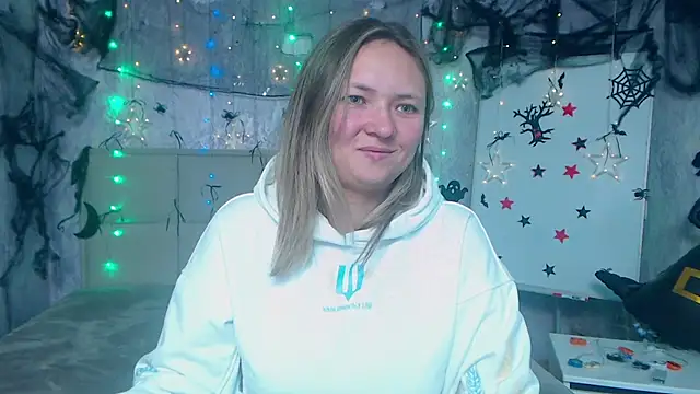 Snapshot of SallyVerda chatting on October 21, 5:46 pm SallyVerda online show from October 21, 5:46 pm