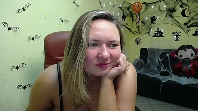 Snapshot of SallyVerda chatting on October 29, 6:42 pm SallyVerda online show from October 29, 6:42 pm