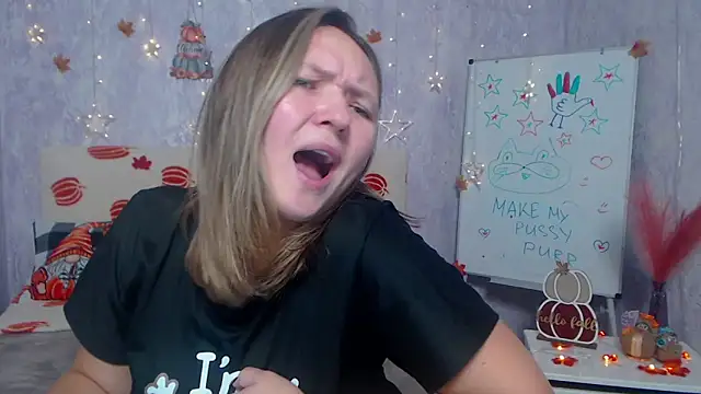 Snapshot of SallyVerda chatting on November 24, 6:51 pm SallyVerda online show from November 24, 6:51 pm