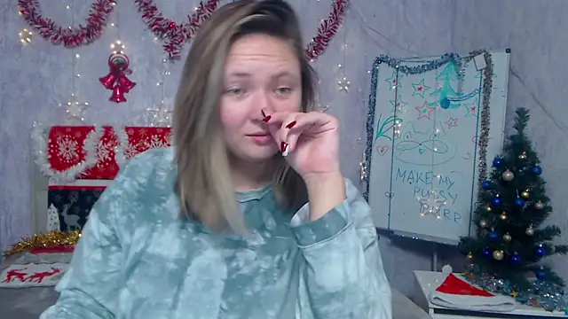 Snapshot of SallyVerda chatting on December 4, 7:11 pm SallyVerda online show from December 4, 7:11 pm