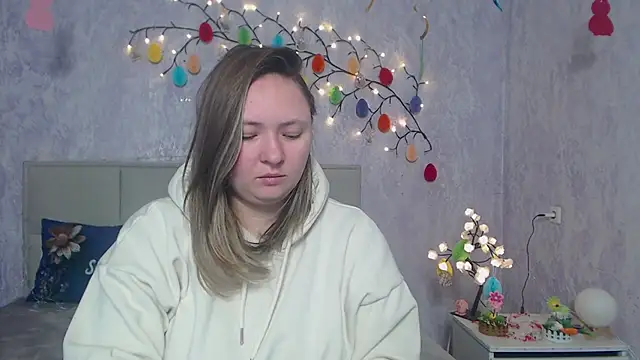 Snapshot of SallyVerda chatting on April 10, 5:34 am SallyVerda online show from April 10, 5:34 am