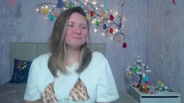 Snapshot of SallyVerda chatting on April 14, 5:30 pm SallyVerda online show from April 14, 5:30 pm