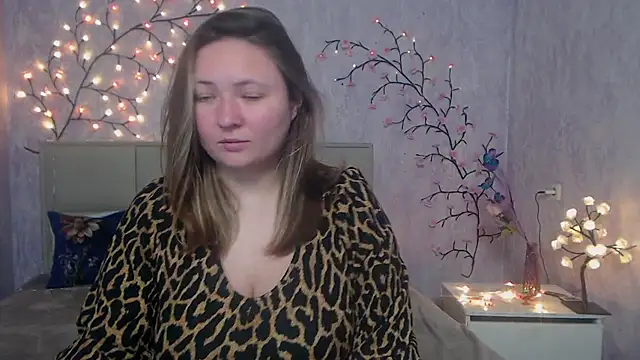 Snapshot of SallyVerda chatting on April 17, 5:54 am SallyVerda online show from April 17, 5:54 am