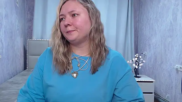 Snapshot of SallyVerda chatting on May 19, 5:52 pm SallyVerda online show from May 19, 5:52 pm
