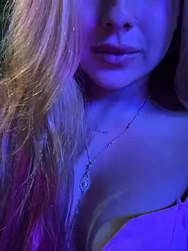 Amber Martins  online show from February 8, 6:33 am