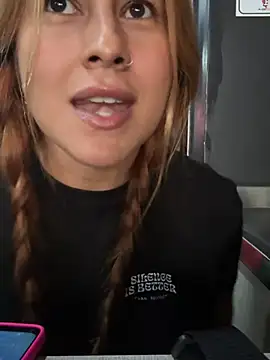 Amber Martins  online show from February 18, 7:30 pm