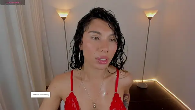 Snapshot of Dayanna_tecca chatting on April 14, 9:21 pm Dayanna tecca online show from April 14, 9:21 pm