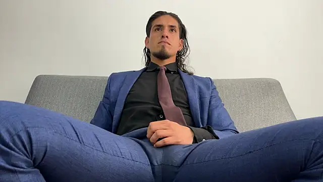 Tom blunt96 online show from September 24, 6:00 pm