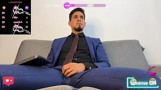 Snapshot of Tom_blunt96 chatting on April 3, 5:33 pm Tom blunt96 online show from April 3, 5:33 pm