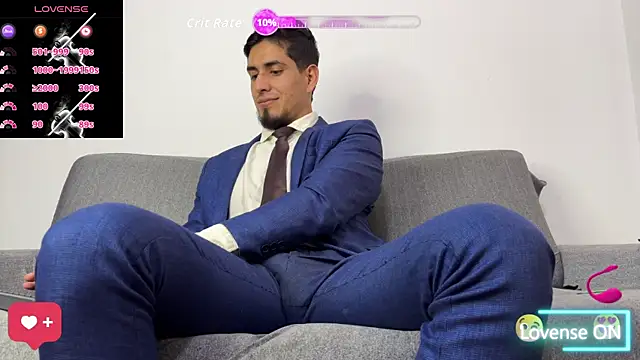Snapshot of Tom_blunt96 chatting on April 6, 4:30 pm Tom blunt96 online show from April 6, 4:30 pm
