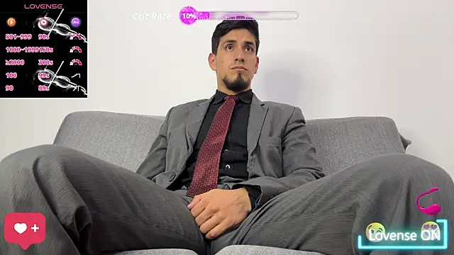 Snapshot of Tom_blunt96 chatting on April 11, 12:09 pm Tom blunt96 online show from April 11, 12:09 pm