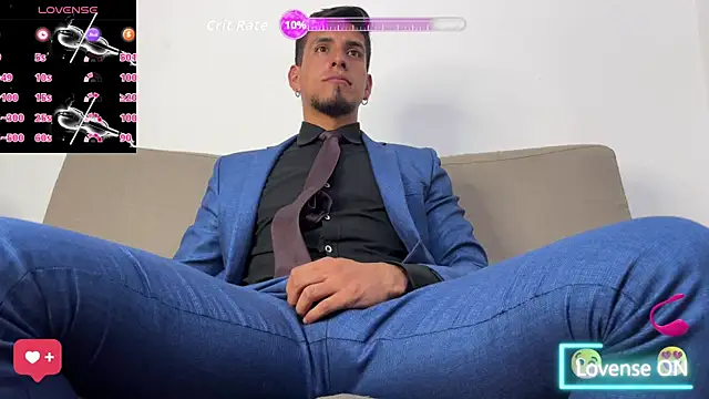 Snapshot of Tom_blunt96 chatting on May 31, 7:59 am Tom blunt96 online show from May 31, 7:59 am
