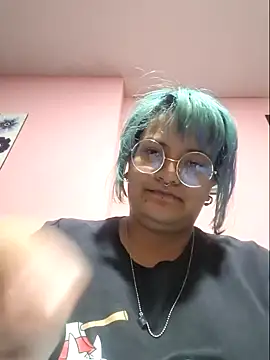 lucky-leah online show from January 4, 6:41 am