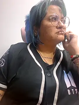 lucky-leah online show from May 16, 3:25 am