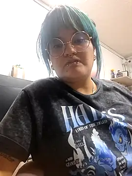lucky-leah online show from June 12, 3:49 am