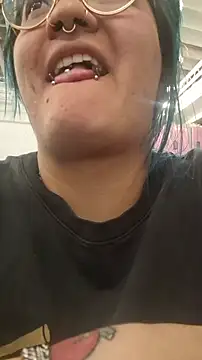 lucky-leah online show from June 13, 3:48 am
