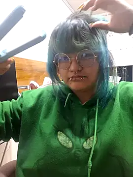 lucky-leah online show from July 16, 3:45 am