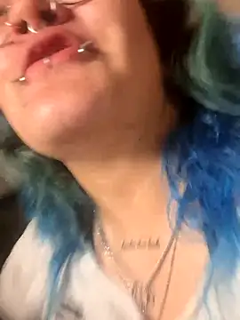 lucky-leah online show from July 22, 3:31 am