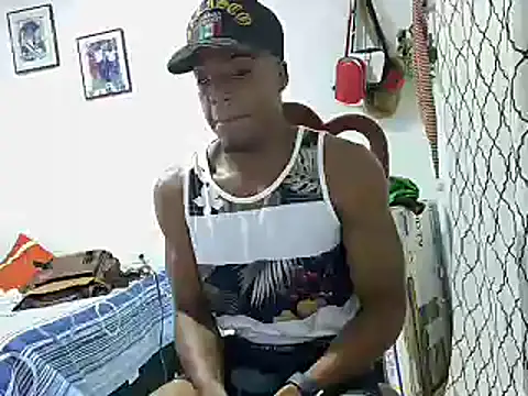 Snapshot of andrews2399 chatting on January 7, 7:17 pm andrews2399 online show from January 7, 7:17 pm