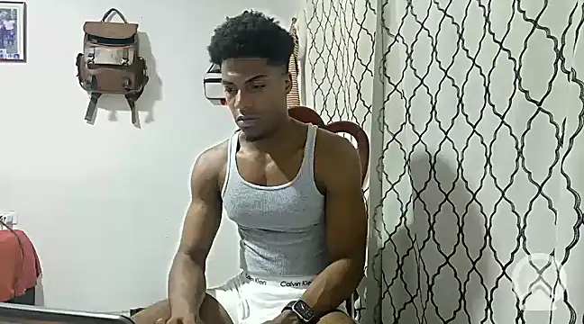 Snapshot of andrews2399 chatting on January 23, 11:36 pm andrews2399 online show from January 23, 11:36 pm