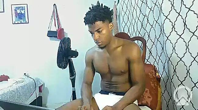 Snapshot of andrews2399 chatting on February 8, 3:41 am andrews2399 online show from February 8, 3:41 am