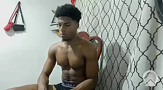 Snapshot of andrews2399 chatting on February 12, 2:14 am andrews2399 online show from February 12, 2:14 am