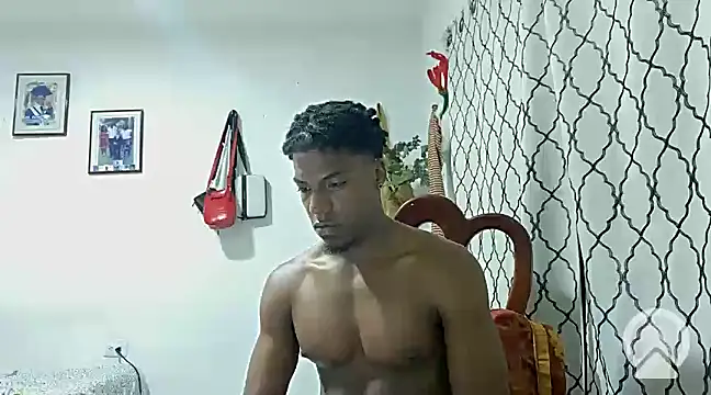 Snapshot of andrews2399 chatting on February 17, 1:58 am andrews2399 online show from February 17, 1:58 am