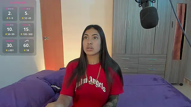 Snapshot of Kayla_foxxy chatting on February 14, 6:45 am Kayla foxxy online show from February 14, 6:45 am