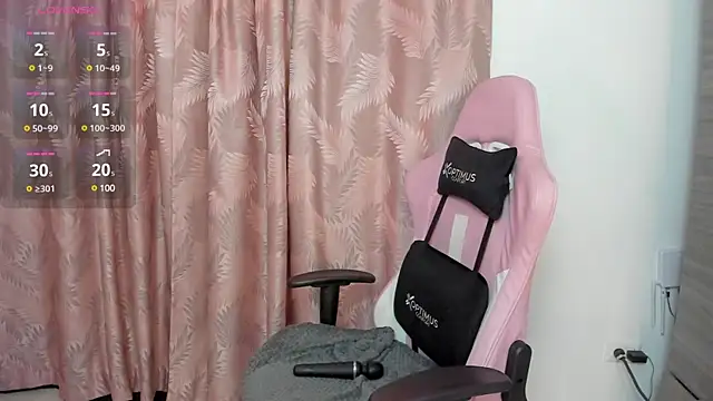 Snapshot of Kayla_foxxy chatting on March 21, 5:00 am Kayla foxxy online show from March 21, 5:00 am