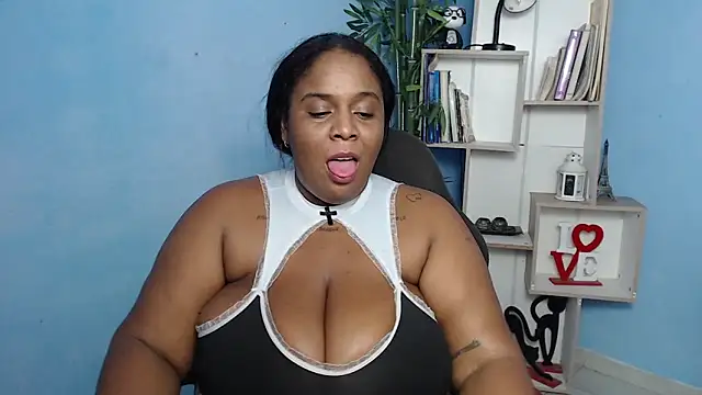 bbw charlote online show from January 11, 6:33 pm