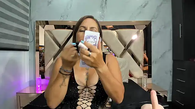 Susy wisee online show from February 13, 6:41 am