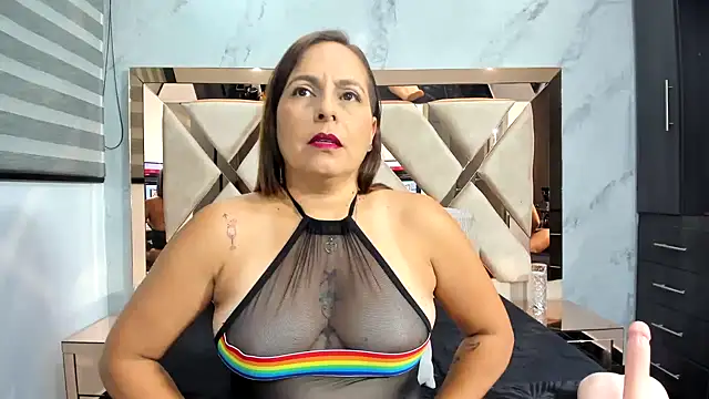 Susy wisee online show from February 16, 3:04 am