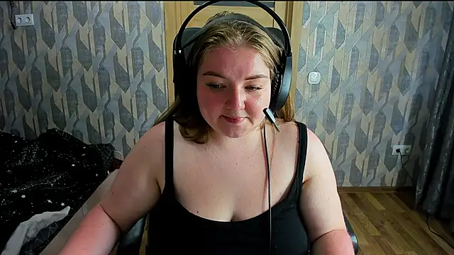 Snapshot of valery1610 chatting on June 25, 10:31 am valery1610 online show from June 25, 10:31 am