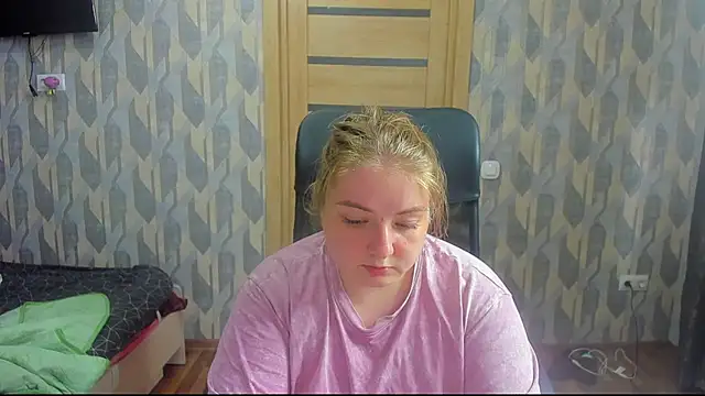 Snapshot of valery1610 chatting on July 12, 5:59 pm valery1610 online show from July 12, 5:59 pm