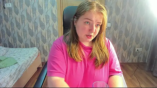 Snapshot of valery1610 chatting on July 25, 8:06 pm valery1610 online show from July 25, 8:06 pm