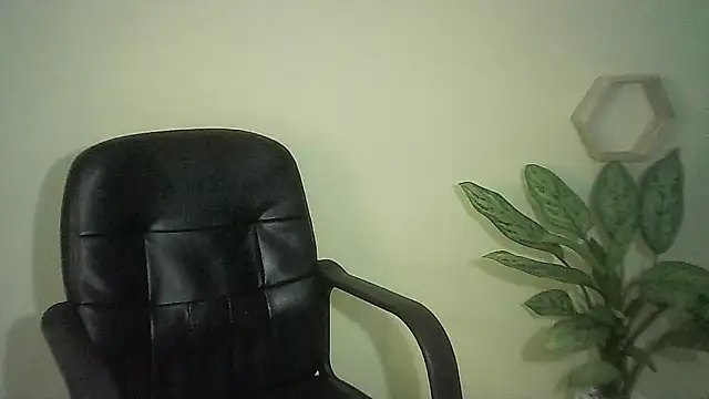 JuliaMack online show from March 1, 12:28 am