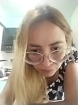 JuliaMack online show from September 11, 5:57 pm