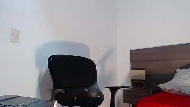 Snapshot of Mila_cams1_ chatting on February 15, 11:08 am Mila cams1 online show from February 15, 11:08 am