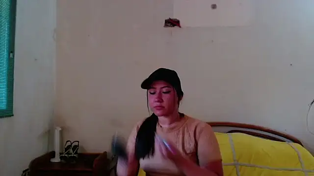 LuciaTomson online show from April 29, 10:16 pm