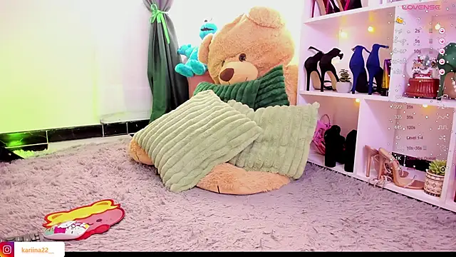 kariina  22 online show from February 16, 5:59 pm