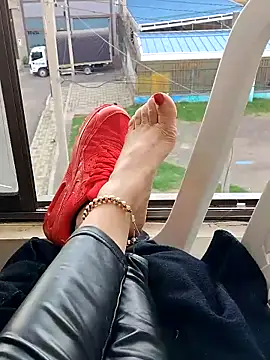 Snapshot of MistressAndre chatting on March 8, 8:23 pm MistressAndre online show from March 8, 8:23 pm