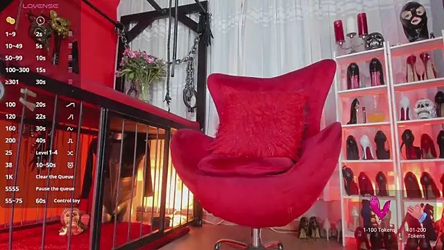 Snapshot of MistressAndre chatting on March 24, 8:36 pm MistressAndre online show from March 24, 8:36 pm