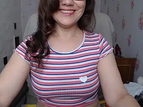KittyyLaBeauty online show from May 4, 5:25 am