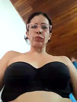 NATALIA MAGICK online show from December 18, 9:40 pm
