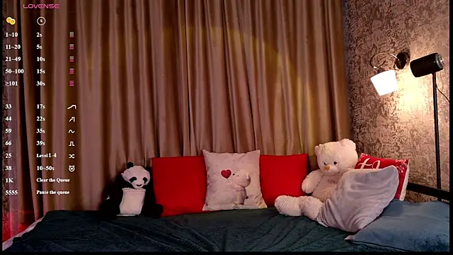 FreyaRaya online show from May 13, 3:37 am