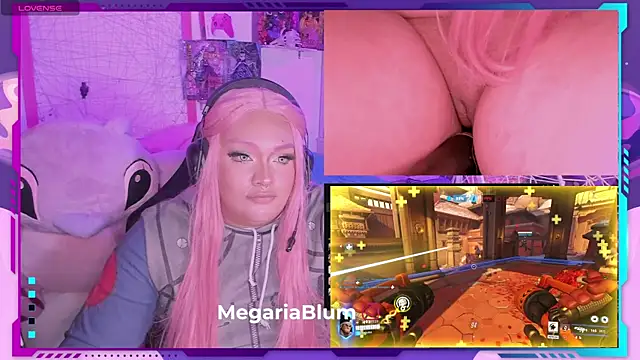 Snapshot of MegariaB chatting on March 13, 7:42 am MegariaB online show from March 13, 7:42 am