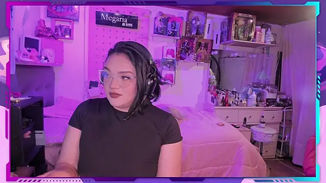 Snapshot of MegariaB chatting on November 6, 4:35 am MegariaB online show from November 6, 4:35 am