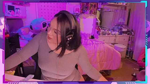 Snapshot of MegariaB chatting on November 11, 4:23 am MegariaB online show from November 11, 4:23 am