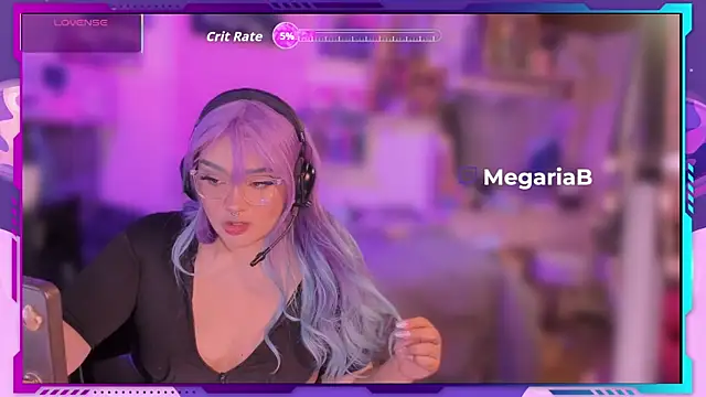 Snapshot of MegariaB chatting on December 2, 4:07 am MegariaB online show from December 2, 4:07 am